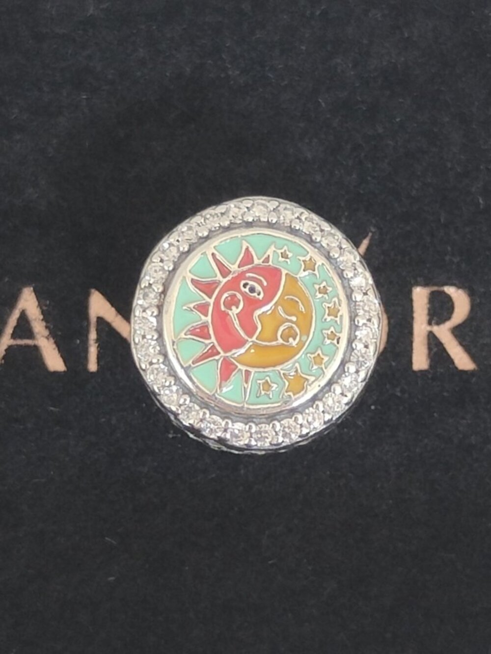 Pandora Disneyland Paris ‘it’s a small world’ Exclusive Bead Charm Pendant S925
